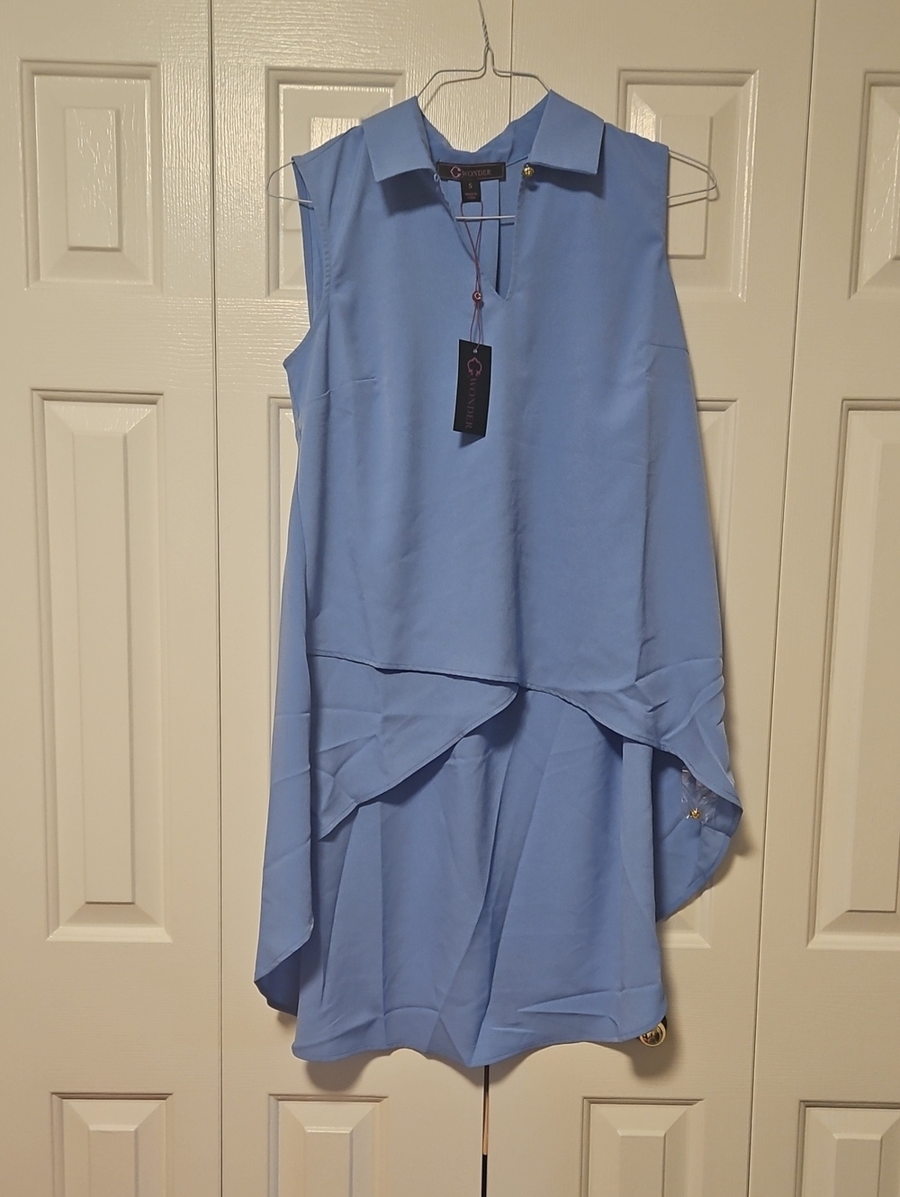Sleeveless Light Blue High-Low Collared Blouse